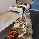 Oda ve Kahvaltı Maison Catalina 4*