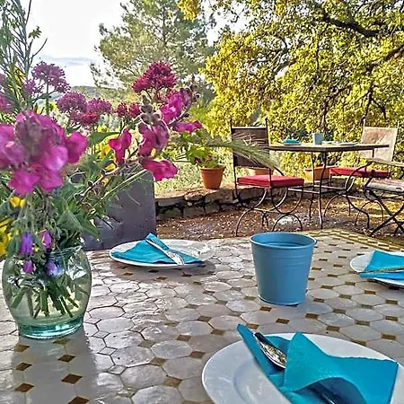Maison Catalina Bed & Breakfast